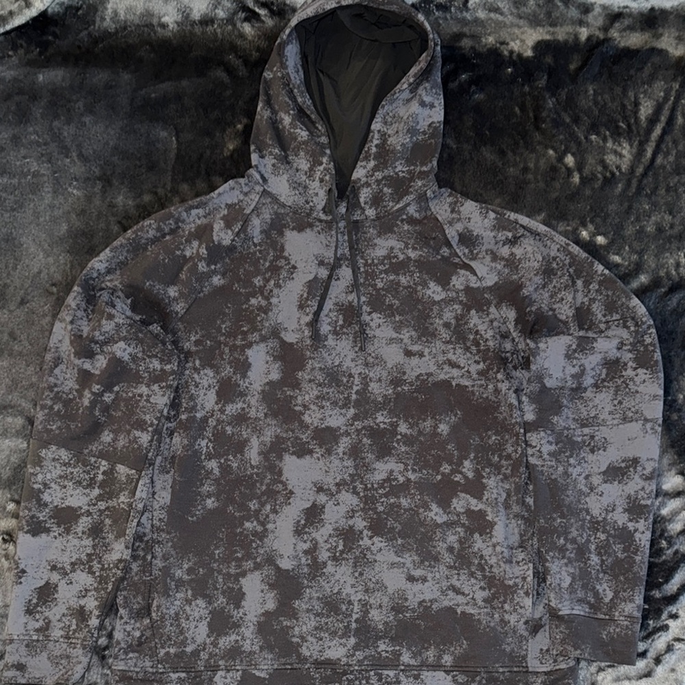 Lulu Lemon Men's Gray Digital Camouflage Hoodie